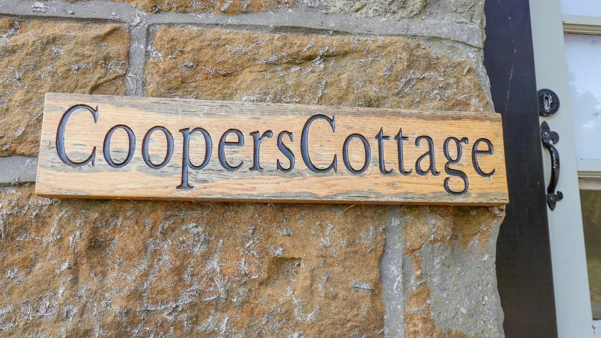 Coopers Cottage Egton 0*,